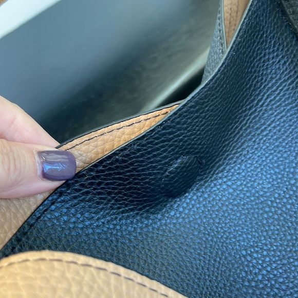 tote bag extra large shoulder bag  like new back and tan - Picture 7 of 8